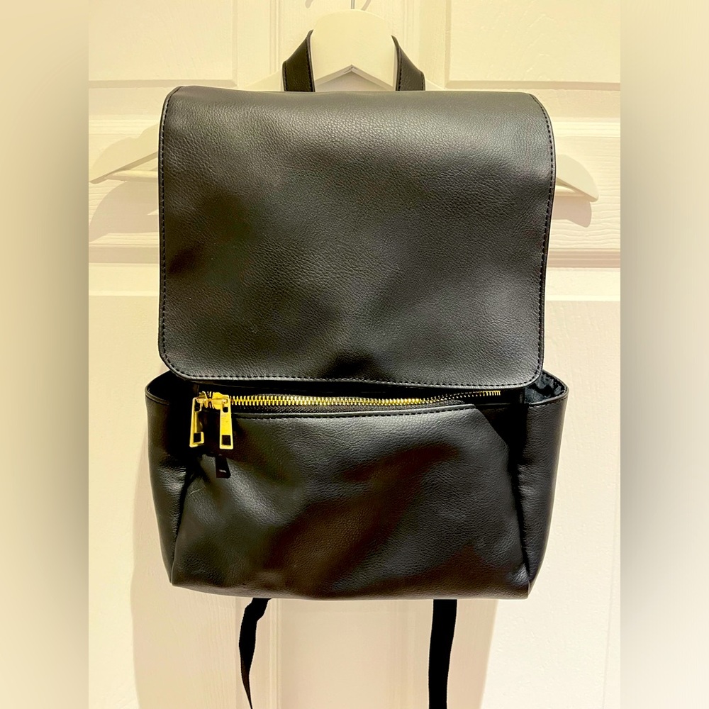 🖤Legato Largo Black Faux Leather Backpack🖤